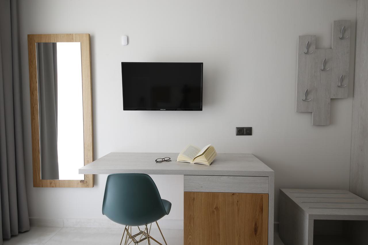 Albatros Suites Vrasná 외부 사진