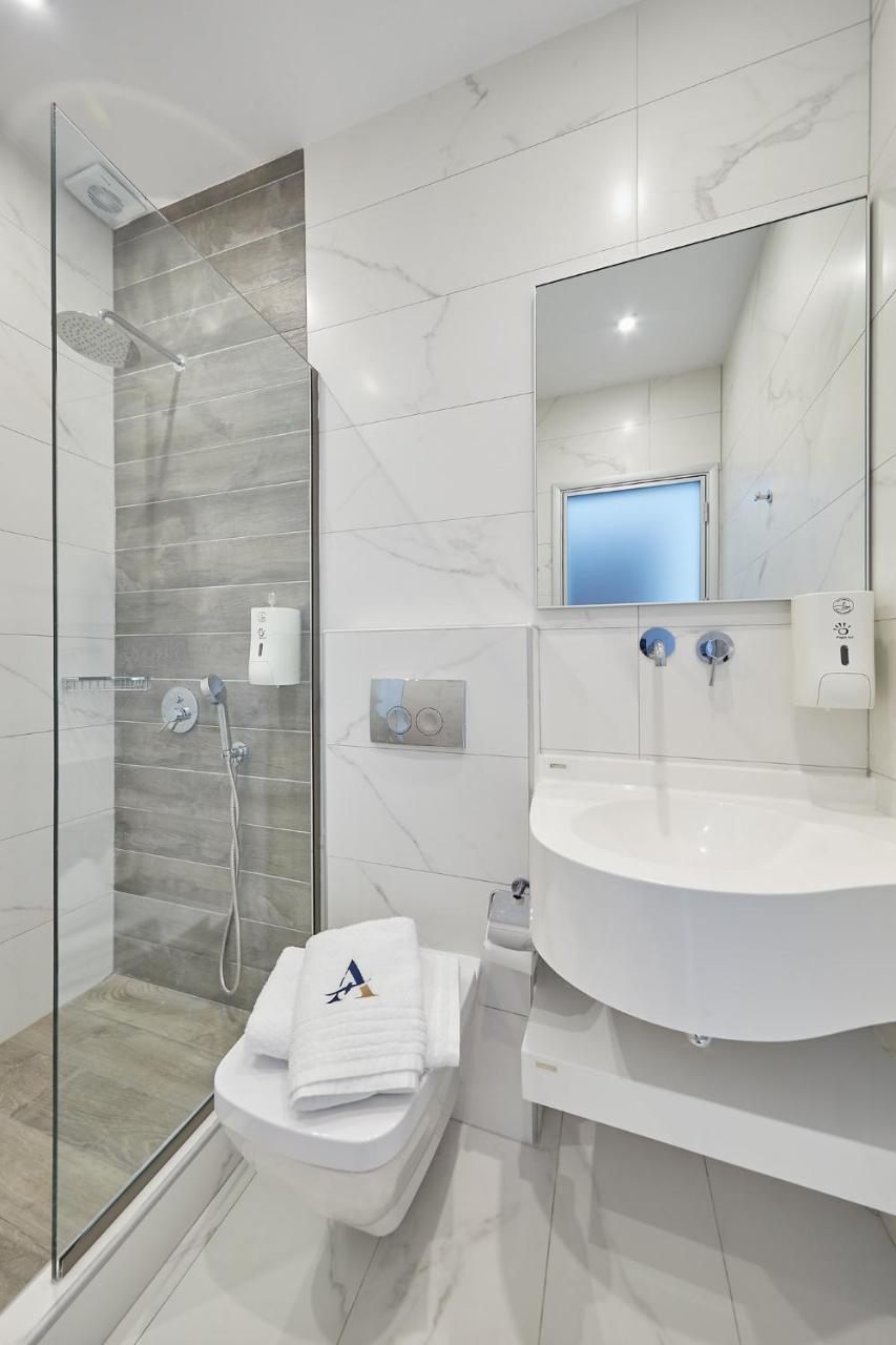 Albatros Suites Vrasná 외부 사진